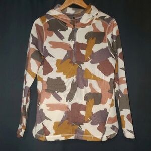 Liv Camo Hoodie Half Zip Size Medium